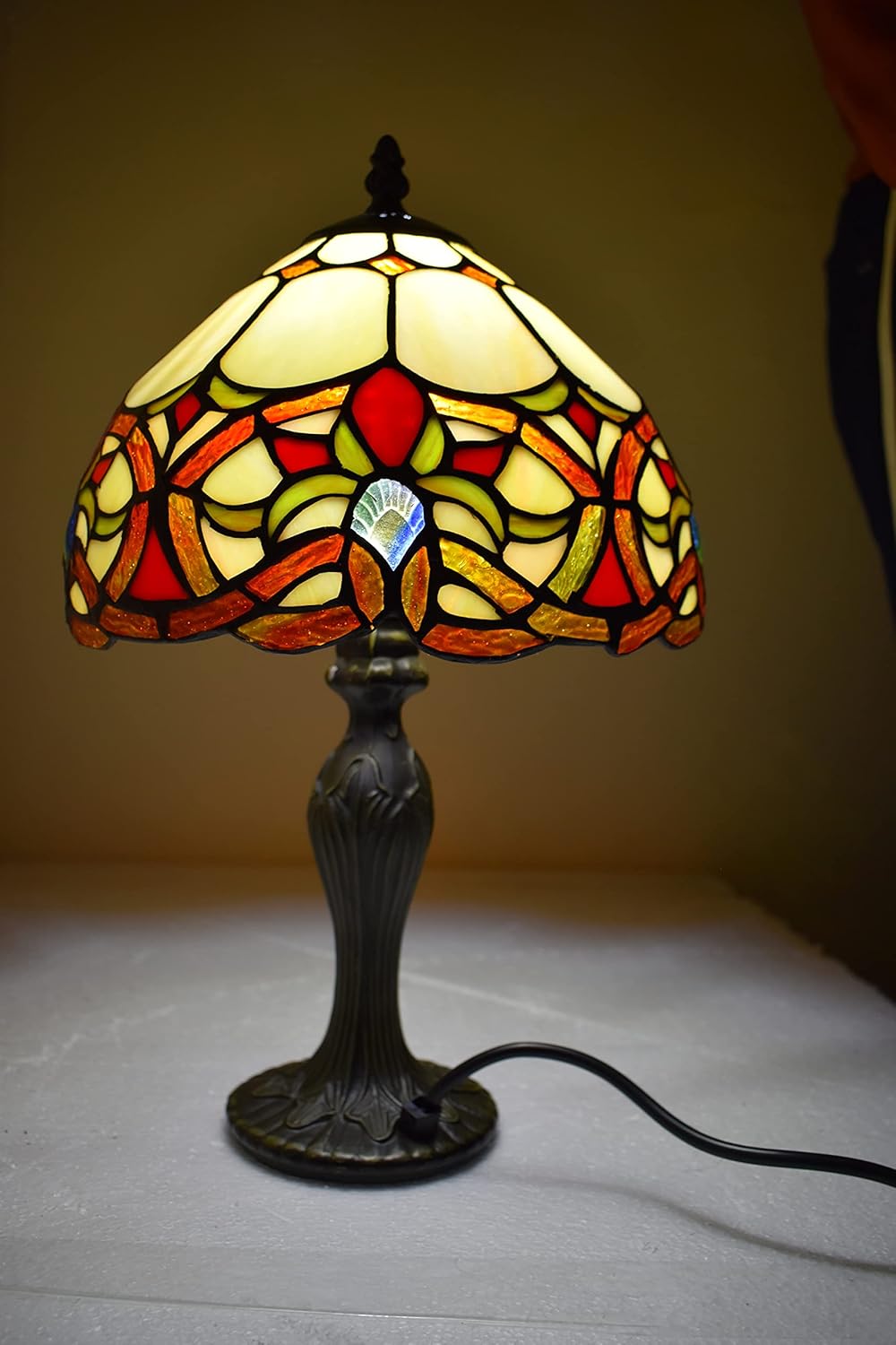 Tiffany Table Lamp Handcrafted Stained Glass Lampshade Stunning Quality Antique Design Base Table Lamps for Living Room Bedside Desk Bedroom Coffee Table (TFTL-1050)