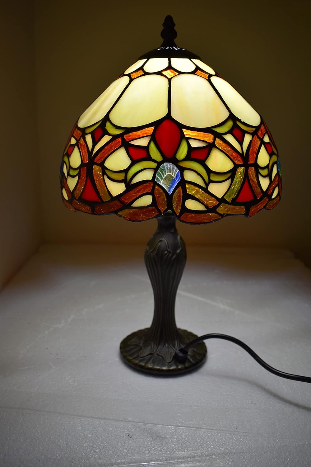 Tiffany Table Lamp Handcrafted Stained Glass Lampshade Stunning Quality Antique Design Base Table Lamps for Living Room Bedside Desk Bedroom Coffee Table (TFTL-1050)
