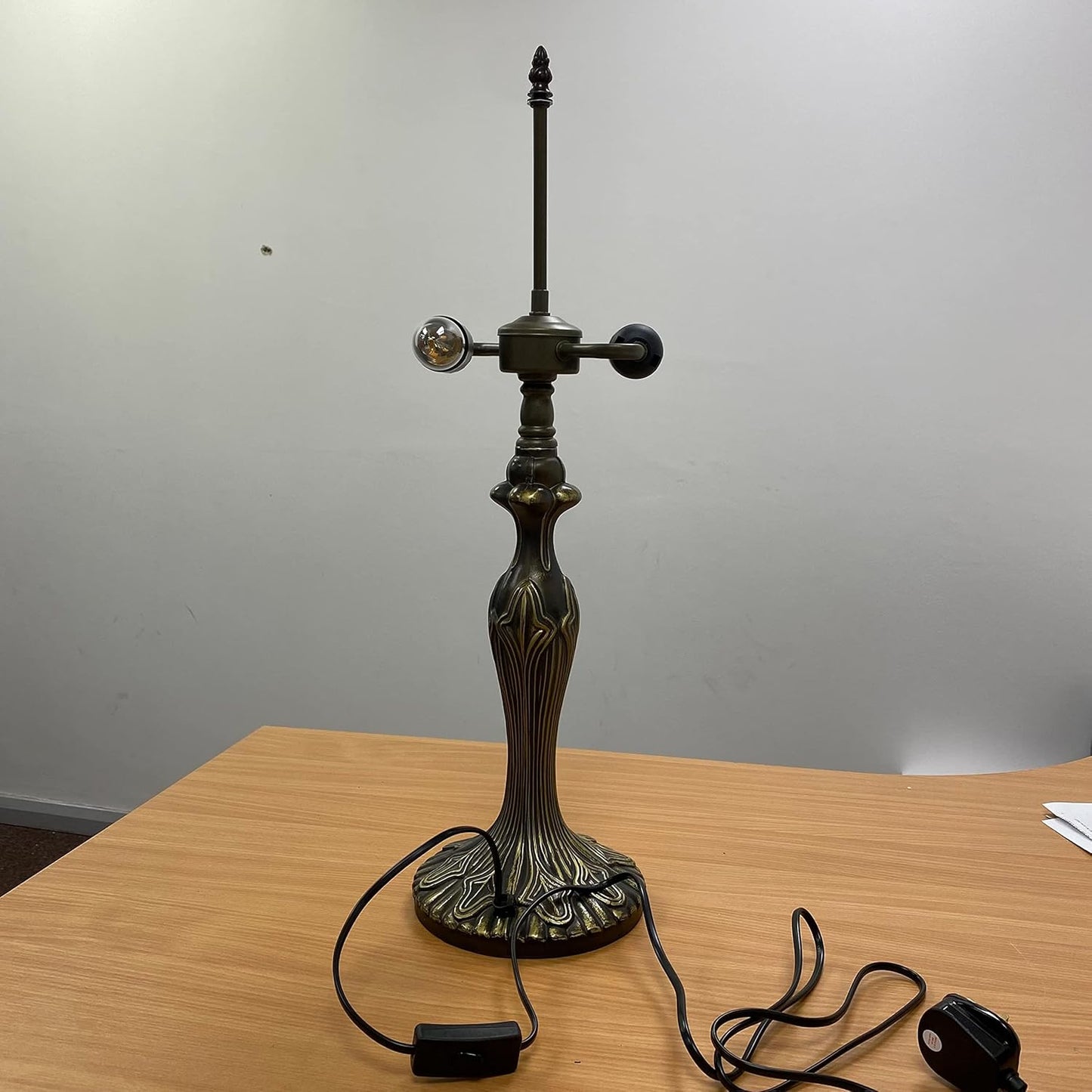 Tiffany Style Table Lamp Handcrafted 16 inch Stained Glass Lamp Shades Antique Design Stunning Quality Desk Lamp for Living Room Bedroom Bedside Lamps Coffee Table (TFTL-1607)