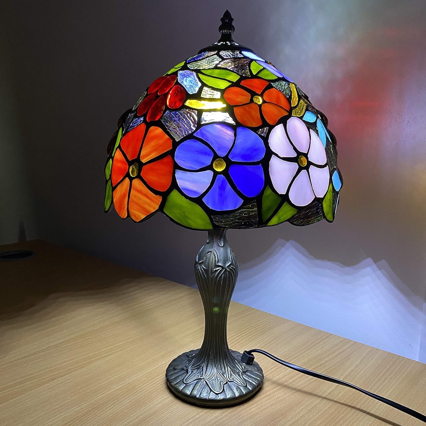 Tiffany Style Table Lamp Handcrafted Pastoral Gorgeous Flowers Lampshade Stunning Quality Antique Table Lamps for Living Room Bedside Desk Bedroom (TFTL-1009)