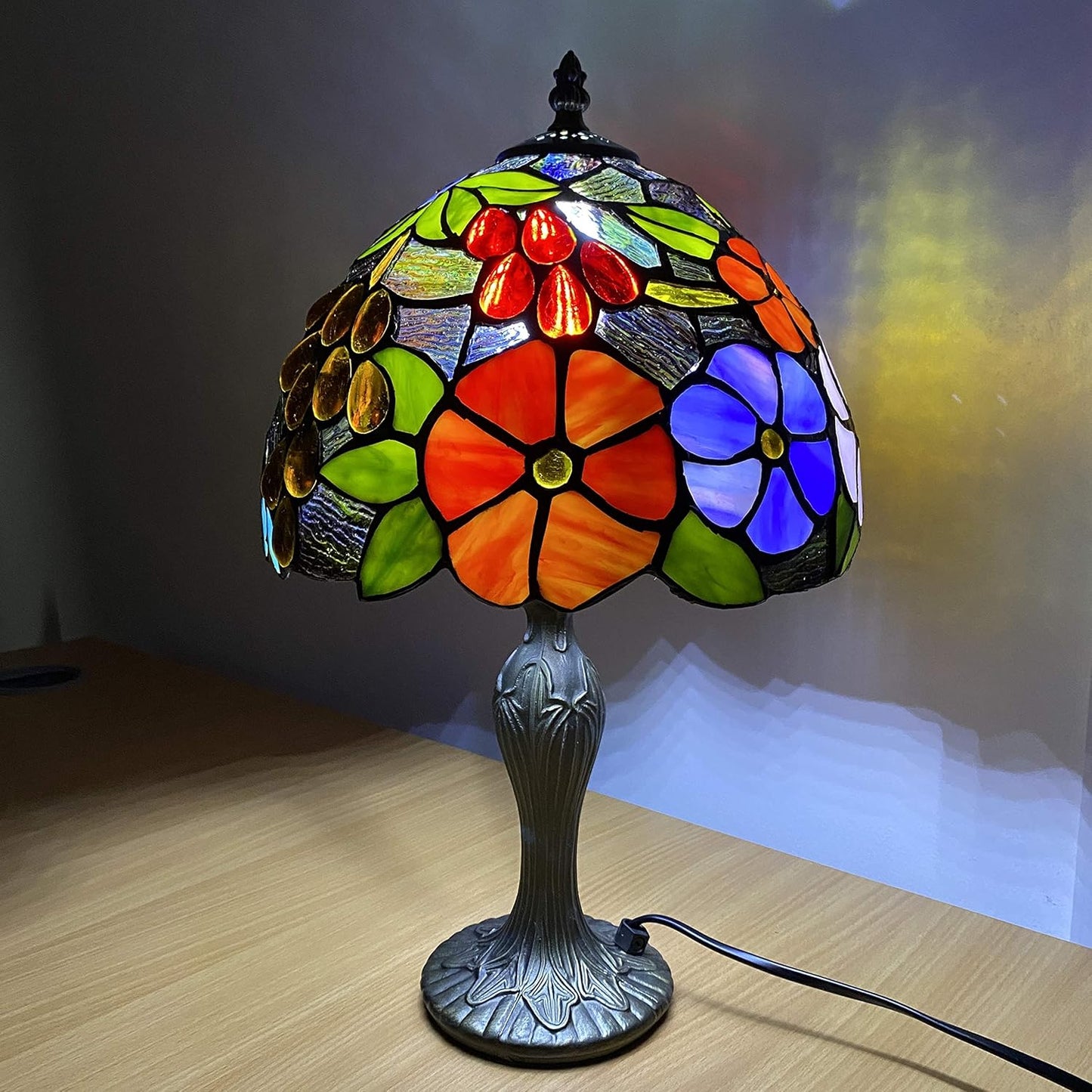 Tiffany Style Table Lamp Handcrafted Pastoral Gorgeous Flowers Lampshade Stunning Quality Antique Table Lamps for Living Room Bedside Desk Bedroom (TFTL-1009)