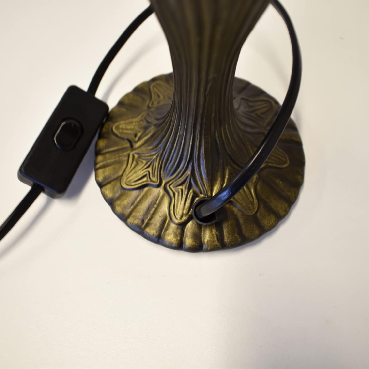 Tiffany Style Table Lamp Stained Glass Handcrafted Lampshade Antique Design Base Table Lamps for Living Room Bedside Desk Bedroom Coffee (TFTL-1004)