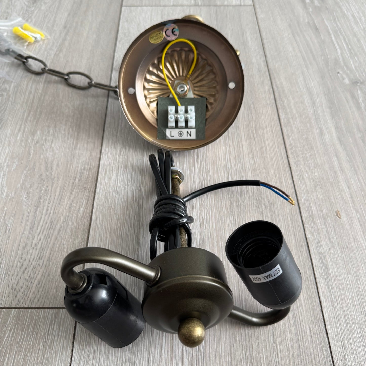 Pendant Lamp Fitting with 2x E27 Bulb Holders – Fits 10, 12 & 16 Inch Tiffany Style Lampshades, Dark Bronze Finish